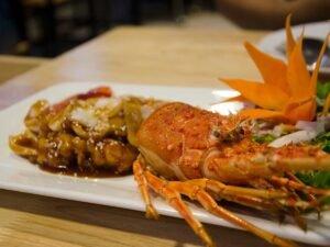 Thành phầm tôm hùm sốt me